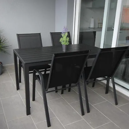 Sunshine Bay Apartmán