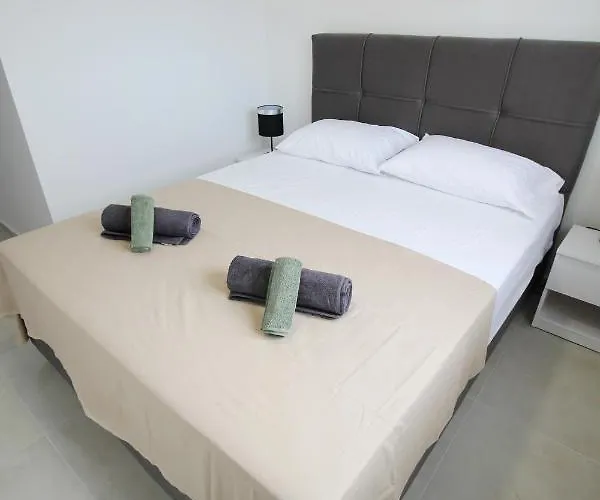 Sunshine Bay Apartamento *