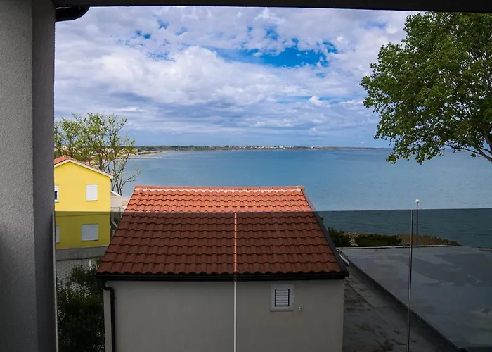 Sunshine Bay Apartman Nin