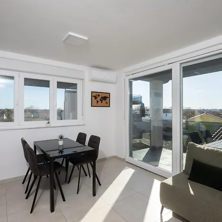 Sunshine Bay Apartament
