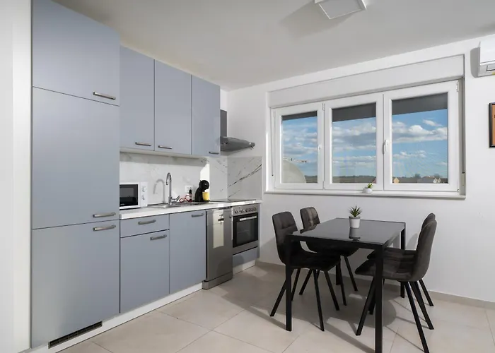 Sunshine Bay Апартаменты *