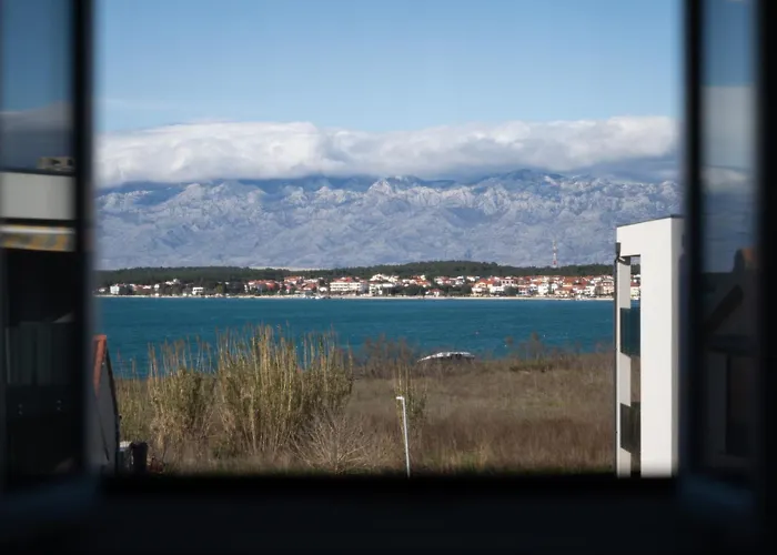 Sunshine Bay 公寓 *